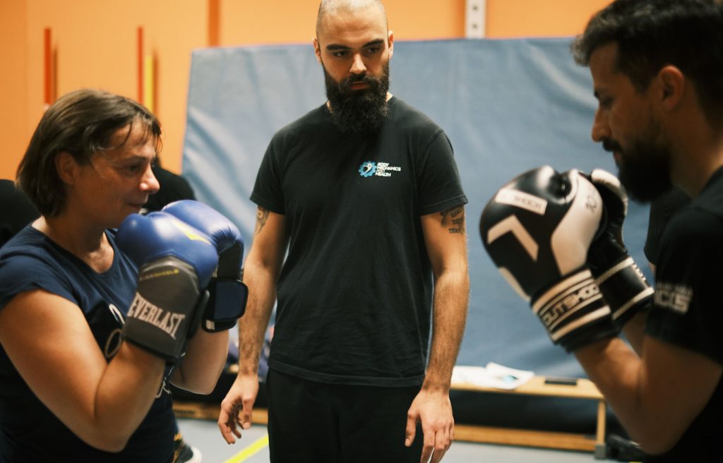 élève en cours de krav maga 